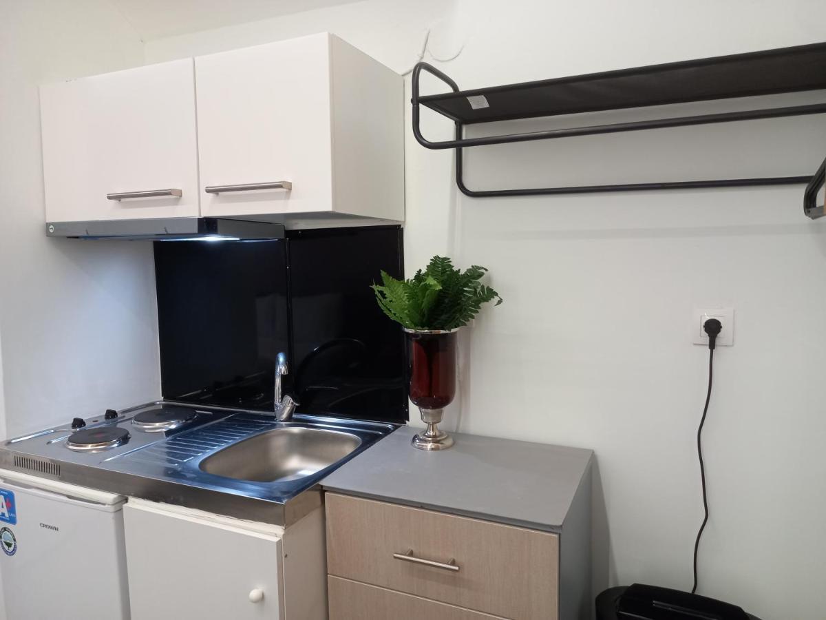 Eros Welcome Stay Downtown Studio - Explore Center By Foot - Close To Helexpo & University テッサロニキ エクステリア 写真